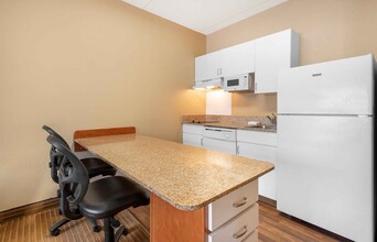 Extended Stay America in Secaucus, NJ - Building Photo - Building Photo