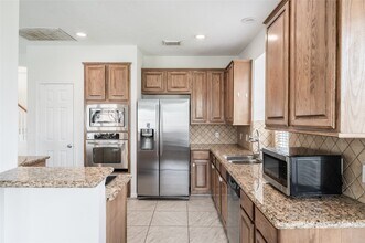 3807 Abalone Cove in Missouri City, TX - Building Photo - Building Photo