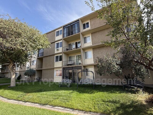 property at 925 1st Ave N