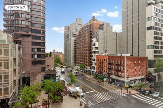 446 East 86th St in New York, NY - Foto de edificio - Building Photo