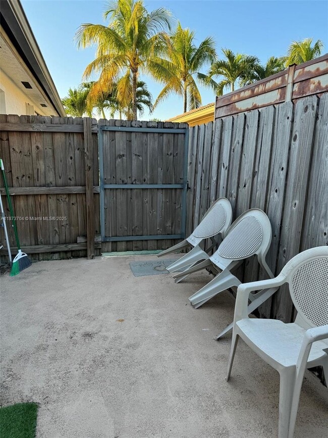 15336 SW 172nd Terrace in Miami, FL - Building Photo - Building Photo