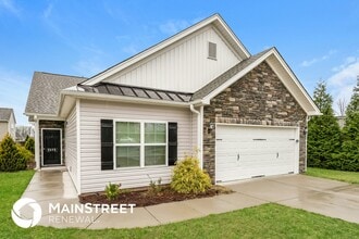3175 York Pl Dr NE in Walkertown, NC - Building Photo - Building Photo