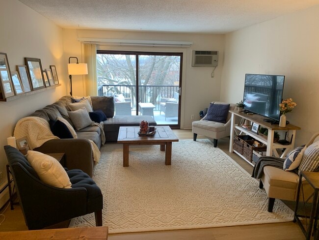 property at 2800 Hillsboro Ave N