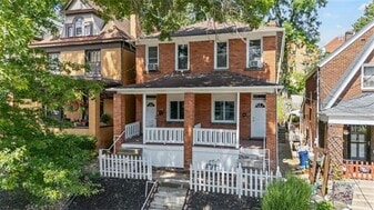 2450 Starkamp St in Pittsburgh, PA - Building Photo