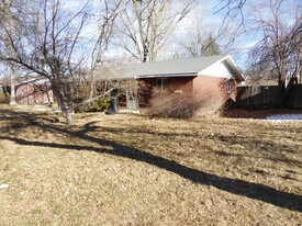 1200 Castlerock Dr in Fort Collins, CO - Building Photo