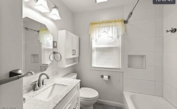 5061 Philip Ave in Maple Heights, OH - Building Photo - Building Photo