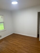 2014 Brannen Rd SE in Atlanta, GA - Foto de edificio - Building Photo
