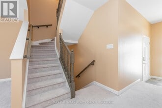 545 Décoeur Dr. in Ottawa, ON - Building Photo - Building Photo