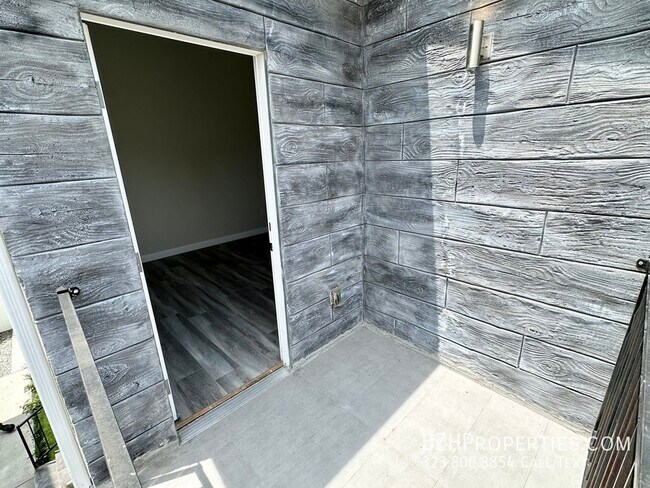1123 Browning Blvd in Los Angeles, CA - Building Photo - Building Photo