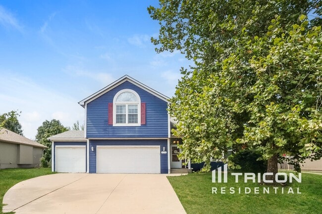 property at 1112 SE Windstar Dr