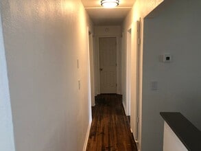 238 E 52nd St N in Tulsa, OK - Building Photo - Building Photo