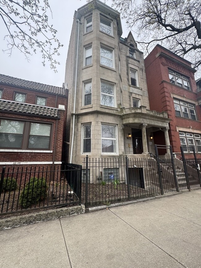 3550 S King Dr in Chicago, IL - Building Photo - Building Photo