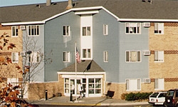 Mount Carmel Manor in West St. Paul, MN - Foto de edificio