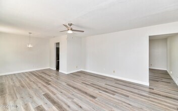 8444 E Plaza Ave in Scottsdale, AZ - Building Photo - Building Photo