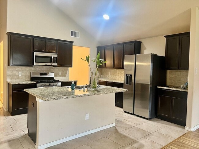 property at 1810 Bravos Manor Ln