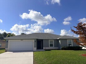 5865 NW Mesa Cir in Port St. Lucie, FL - Building Photo