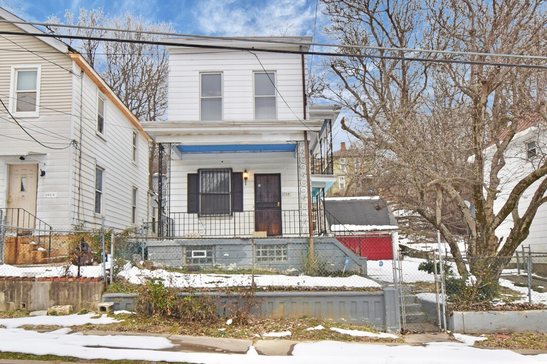 1724 Denham St in Cincinnati, OH - Building Photo