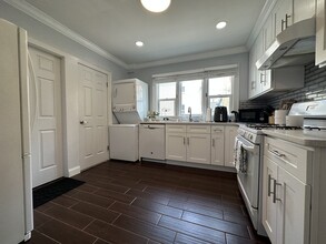 19 Larose Pl, Unit 2 in Boston, MA - Building Photo - Building Photo