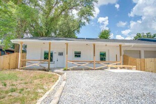 203 S L St in Pensacola, FL - Building Photo