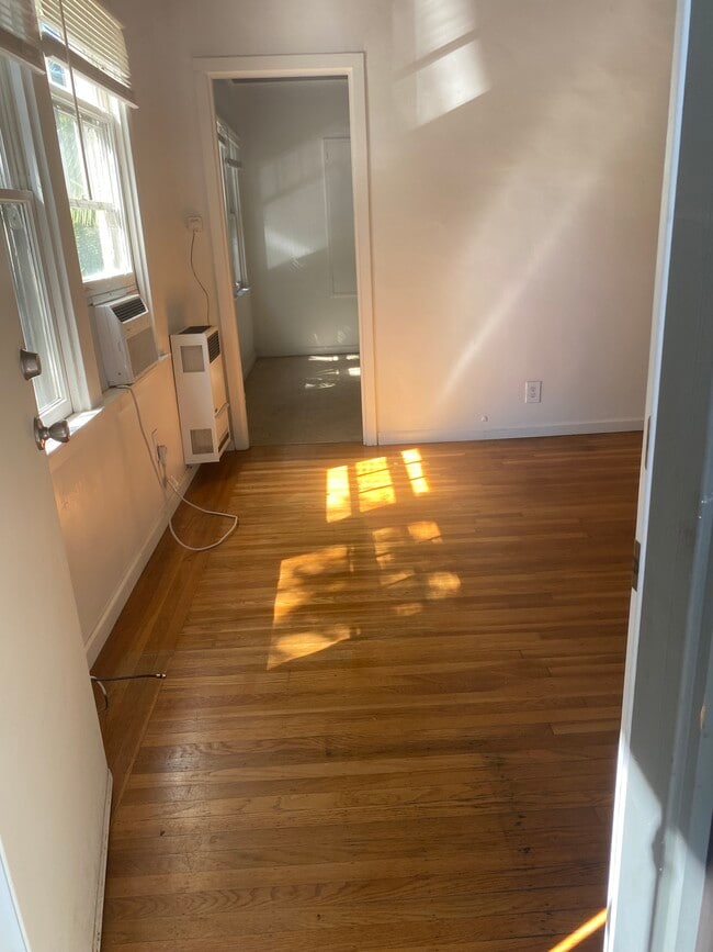 2701 T St, Unit 2701