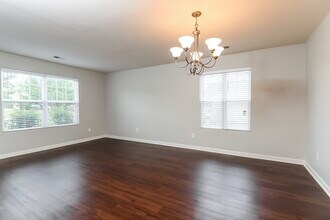 345 Victory Ln in Locust Grove, GA - Building Photo - Building Photo