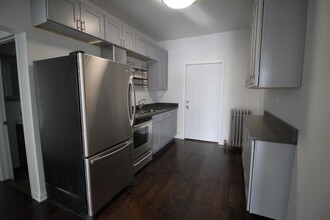 2315 N Milwaukee Ave in Chicago, IL - Building Photo - Interior Photo