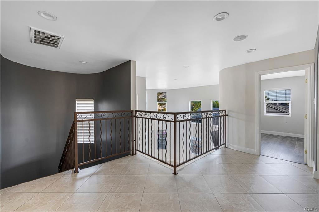 10164 Elkwood St in Los Angeles, CA - Building Photo