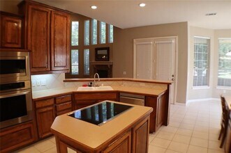 1670 Oak Ridge Dr in Corinth, TX - Building Photo - Building Photo