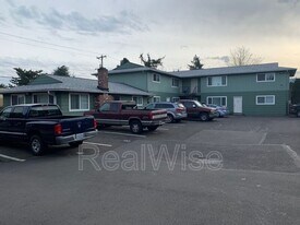 2641 SE 145th Ave in Portland, OR - Building Photo