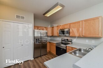 2456 Pinyon Jay Dr in Colorado Springs, CO - Foto de edificio - Building Photo
