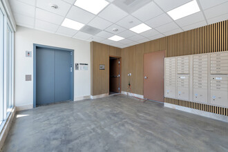 983 Dewey Ave in Los Angeles, CA - Foto de edificio - Building Photo