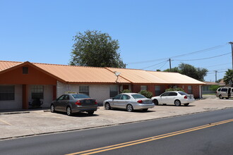 800 S Fir St in Pharr, TX - Building Photo - Building Photo