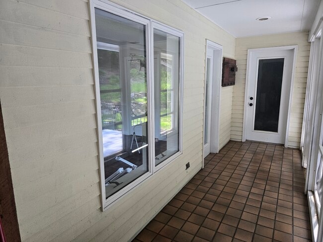 66 Horace Greeley Rd, Unit AD in Amherst, NH - Building Photo - Building Photo
