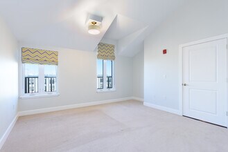 1501 Commonwealth Ave, Unit PH3 in Boston, MA - Foto de edificio - Building Photo