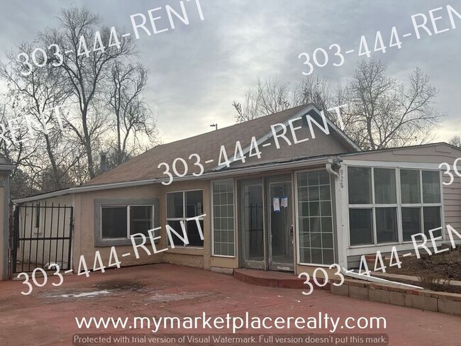 property at 926 Perry St