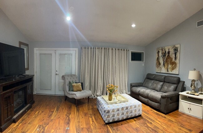 property at 2705 Parham Dr