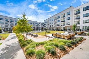 15635 Memorial Dr in Houston, TX - Building Photo