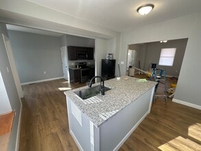 459 E Oakland Ave in Columbus, OH - Building Photo - Building Photo