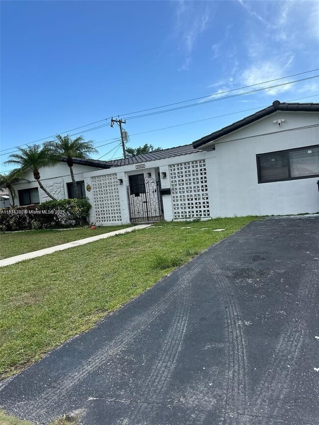 20600 SW 116th Rd in Miami, FL - Building Photo - Building Photo