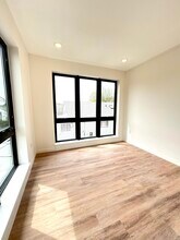 80 Broadway in Arlington, MA - Foto de edificio - Building Photo