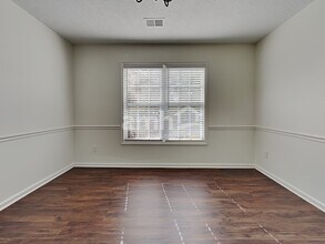 833 Eagle Point Dr in Kernersville, NC - Foto de edificio - Building Photo