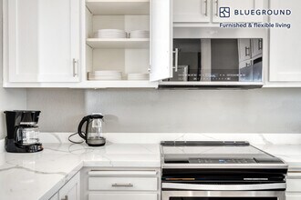 367 Santana Row in San Jose, CA - Building Photo - Building Photo
