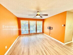 5408 Waltham Ave in Fort Worth, TX - Foto de edificio - Building Photo