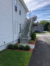327 Broad St, Unit 2 in Bridgewater, MA - Building Photo - Building Photo