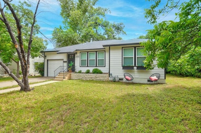 property at 1032 E 43rd St