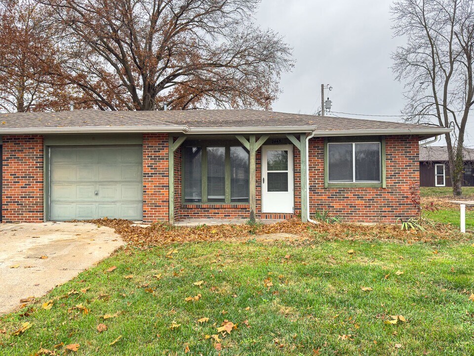 2447-2447 E Heying Dr in Columbia, MO - Building Photo