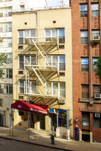 332 E 74th St in New York, NY - Building Photo - Building Photo