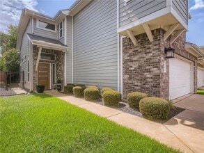 1501 Homespun Rd in Austin, TX - Foto de edificio - Building Photo