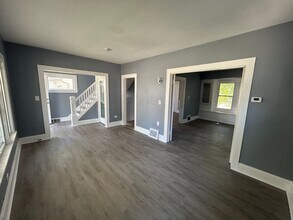 12808 Farringdon Ave in Cleveland, OH - Building Photo - Building Photo