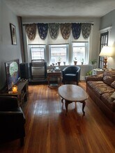 21 Sutherland Rd, Unit 8 in Boston, MA - Foto de edificio - Building Photo